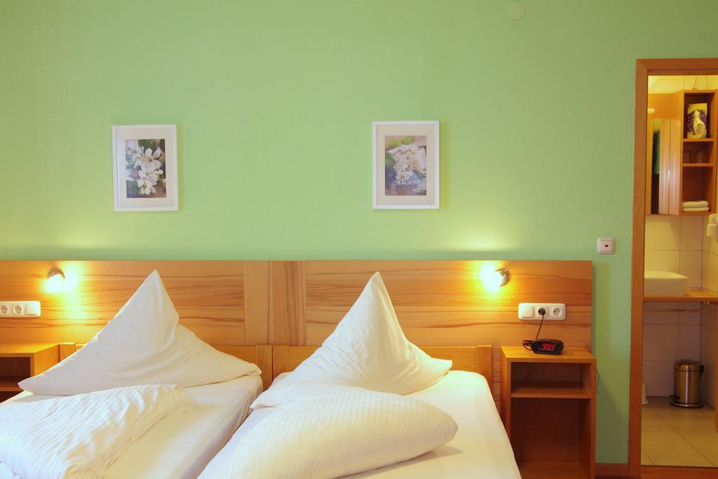 Hotel Loewenhof Krumbach Habitación foto